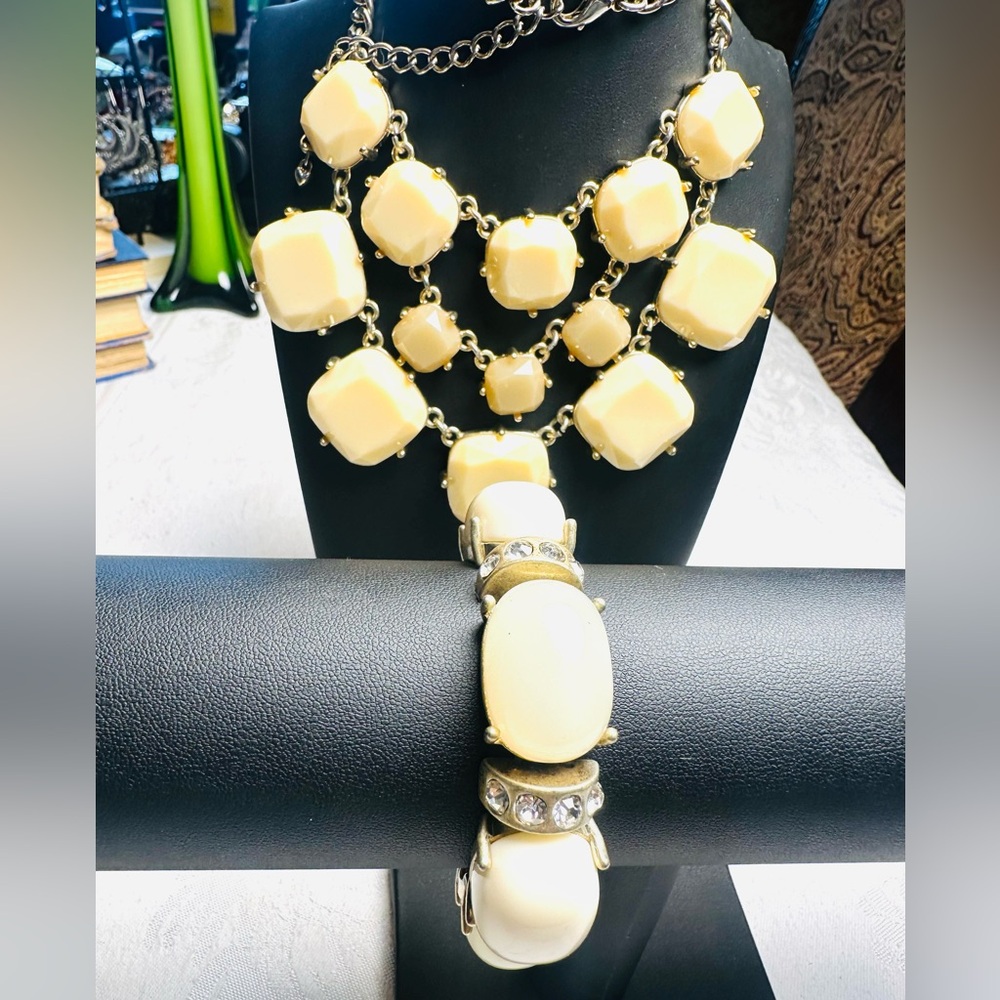 Vintage Bib Necklace & Bracelet/Empire Style/ Acrylic Real Stone and Rhinestones - Picture 3 of 8